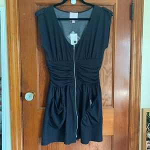 Romeo & Juliet Couture Zipper Dress